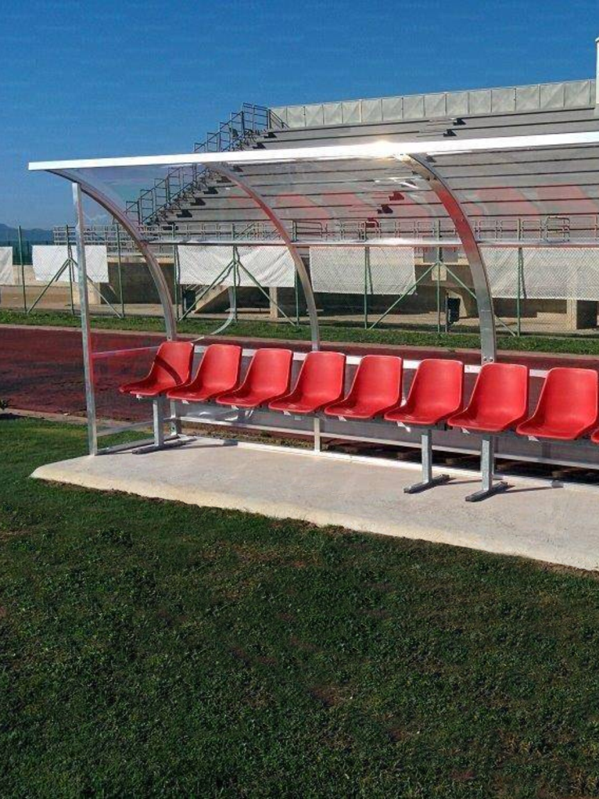 Panchina modello San Siro da 4 metri in alluminio, copertura in policarbonato trasparente 8 posti
