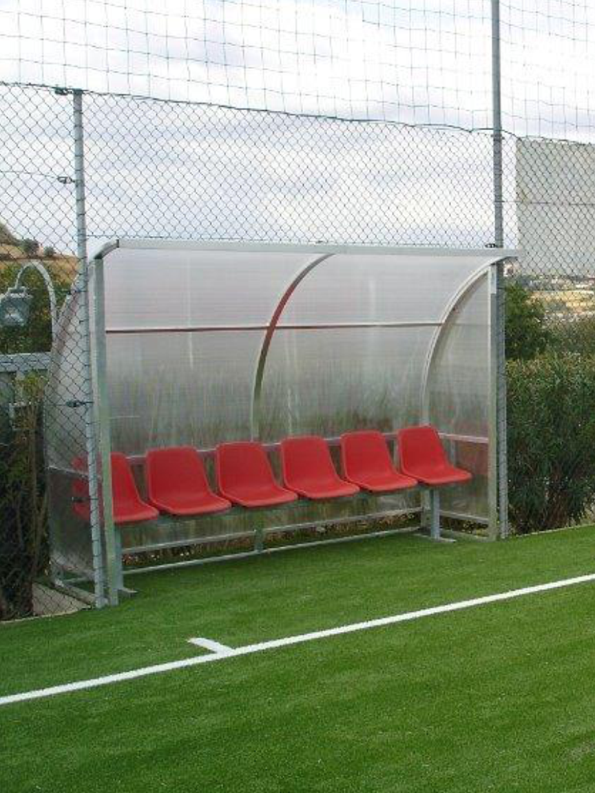 Panchina modello San Siro da 6 metri in alluminio, copertura in policarbonato alveolare 6 posti