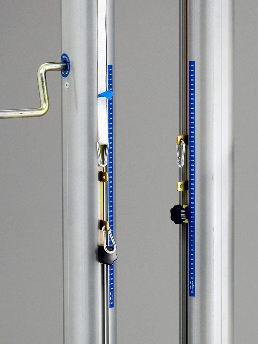 Particolare argano impianto pallavolo in alluminio monotubolare meccanismi interni in alluminio