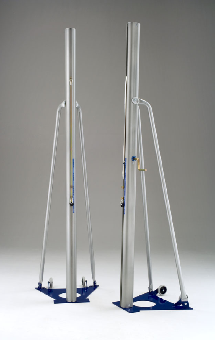 Impianto pallavolo in alluminio a traliccio con tiranti ridotti meccanismi interni alluminio