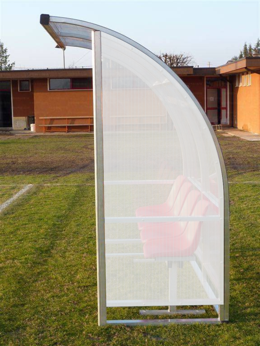 Panchina modello Wembley da 6 metri in alluminio, copertura in policarbonato alveolare 12 posti